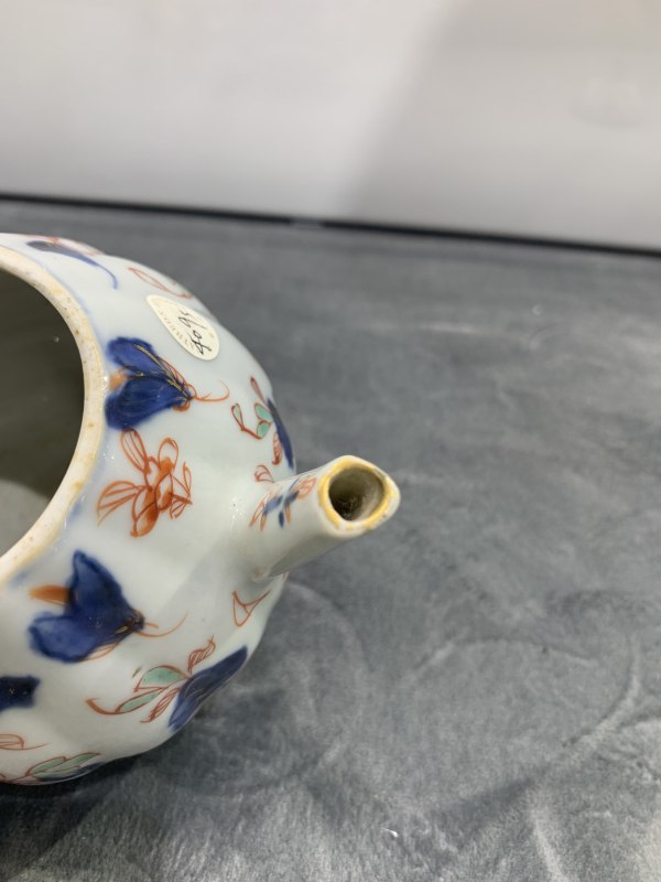 清康熙青花加彩花卉纹瓜棱形壶 - 图8