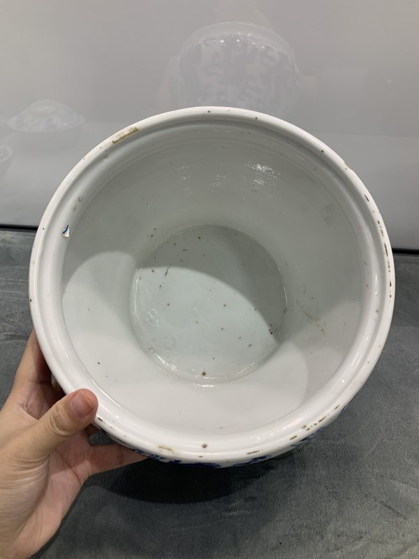清晚期青花八仙人物故事纹马蹄尊 - 图6