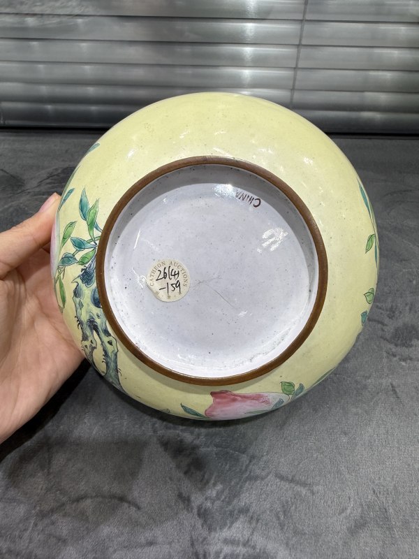 清晚期铜胎画珐琅过枝九桃纹大碗 - 图13