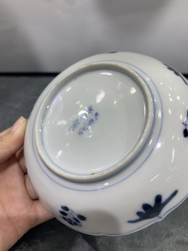 清乾隆青花留白开光粉彩莲花观音纹杯碟一套 - 图16