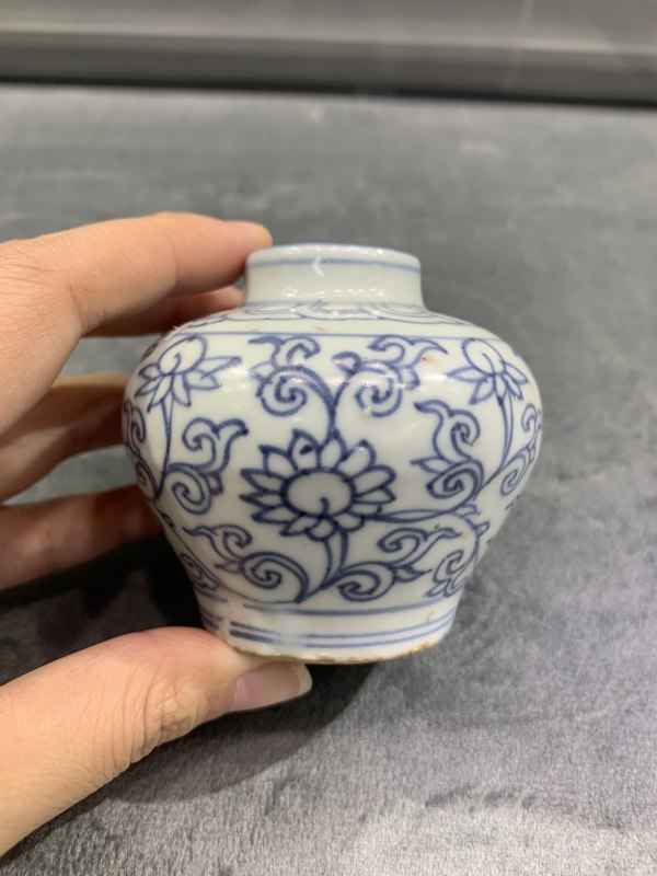 明中晚期青花淡描缠枝莲纹水盂 - 图3