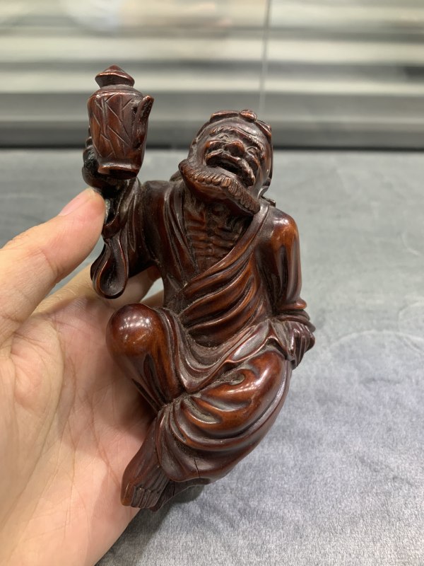 清木雕吕洞宾像 - 图2