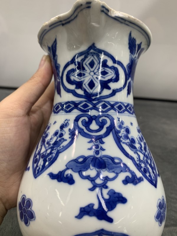 清康熙青花蝶恋花喜上眉梢纹花浇 - 图5
