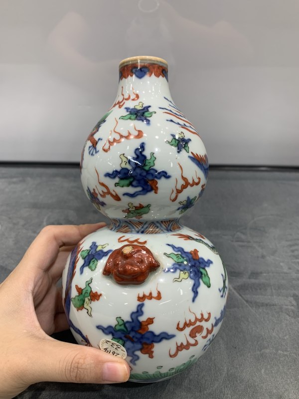 清晚期青花五彩四灵图兽耳葫芦瓶 - 图5