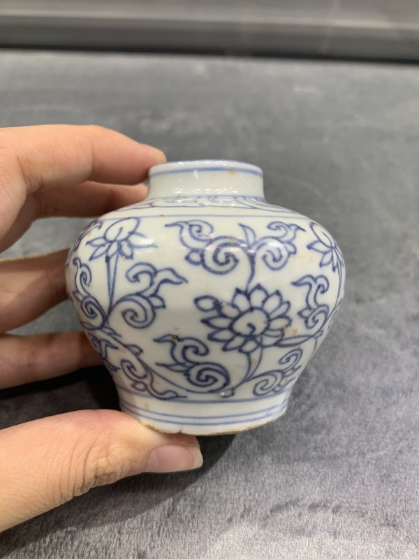 明中晚期青花淡描缠枝莲纹水盂 - 图4