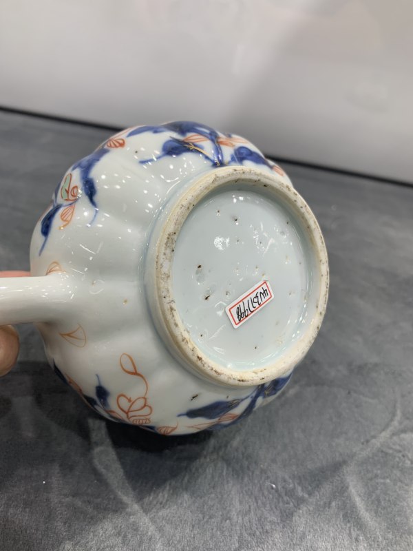 清康熙青花加彩花卉纹瓜棱形壶 - 图10