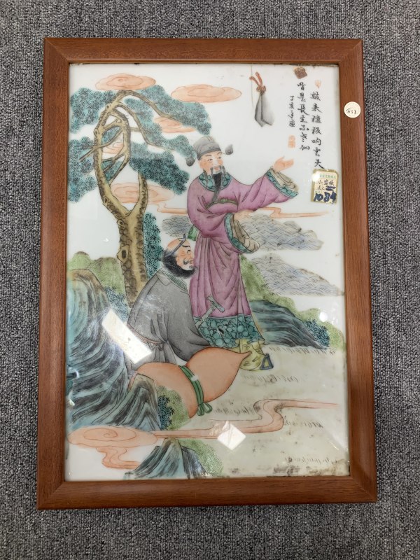 民国粉彩张果老、汉钟离神仙人物故事图瓷板（带木框） - 图2