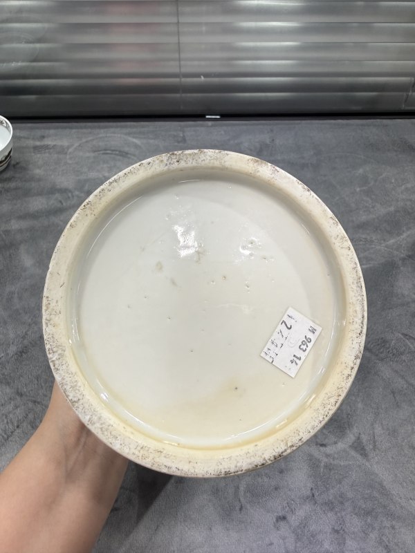 清晚期广彩合家欢大笔筒 - 图8