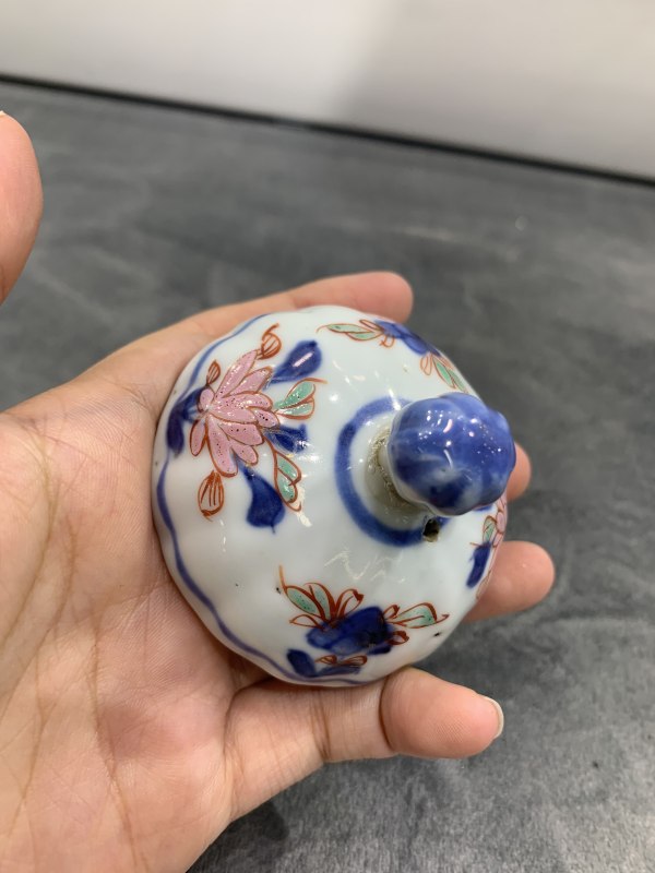 清康熙青花加彩花卉纹瓜棱形壶 - 图11