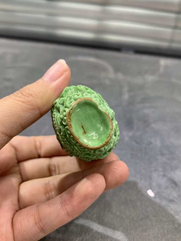 清晚期秋葵绿釉镂雕龙凤纹鼻烟壶 - 图7