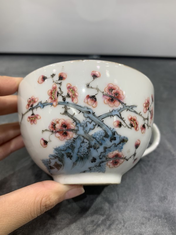 民国粉彩梅花纹把杯一组四件 - 图24