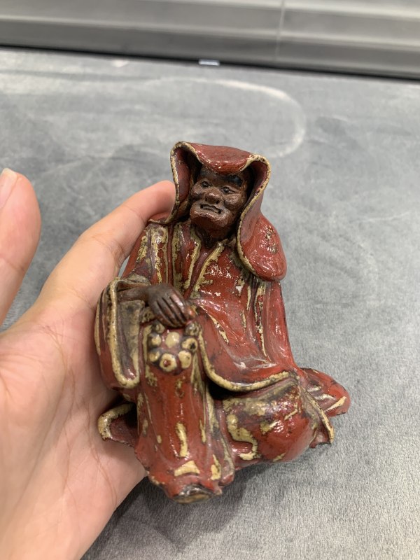 清晚期红釉罗汉塑像 - 图2