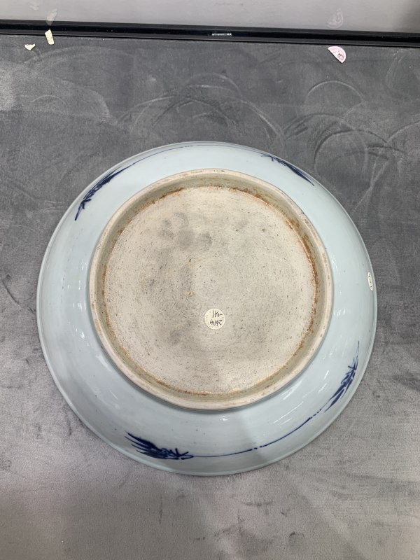 清乾隆青花松鼠葡萄纹大盘 - 图5