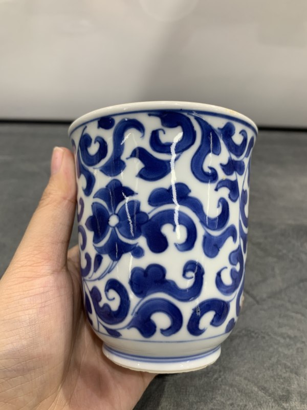 清康熙青花缠枝花卉纹铃铛盖杯 - 图5