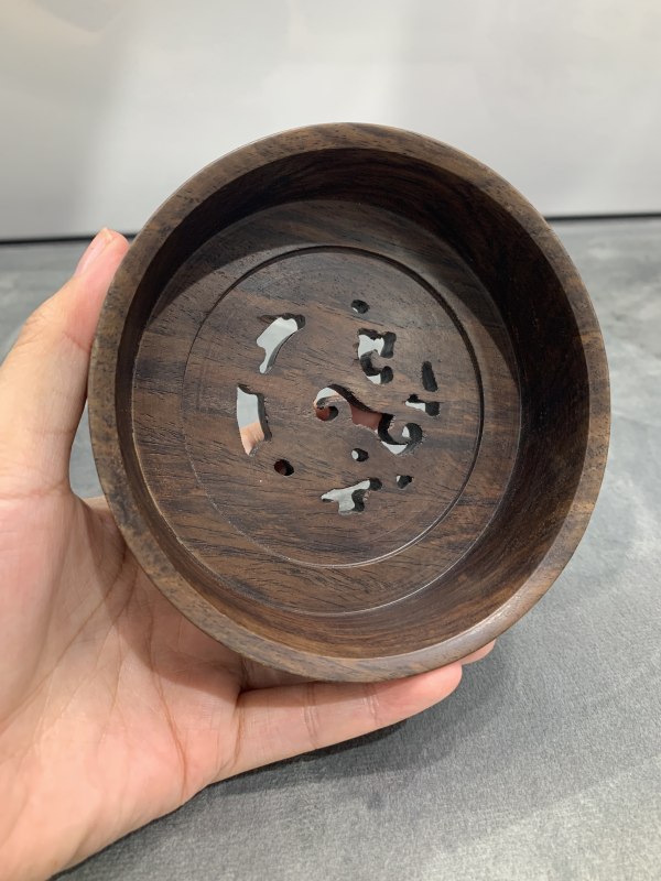 清康熙青花冰梅纹开光博古纹罐（带木盖） - 图10