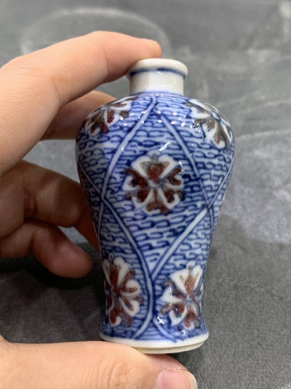 清中期青花釉里红缠枝花卉纹鼻烟壶 - 图4