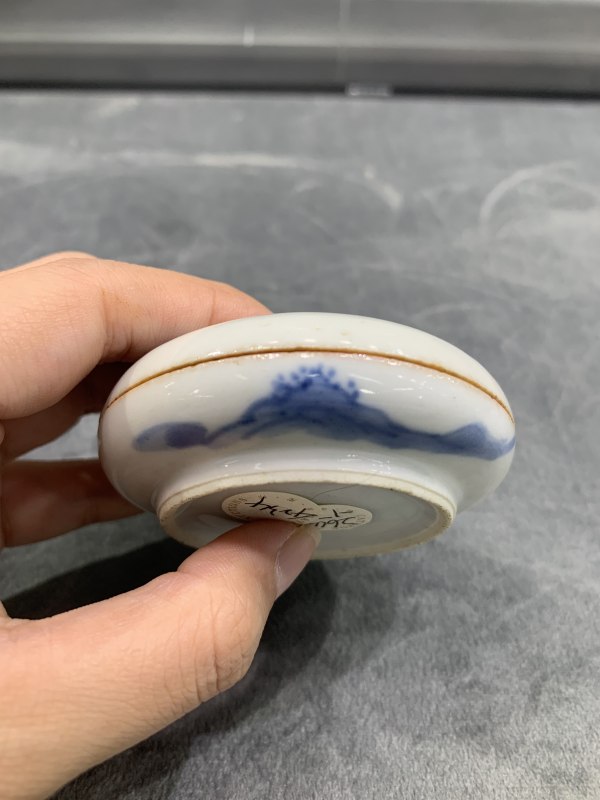 清晚期青花渔樵耕读纹圆形印泥盒 - 图3