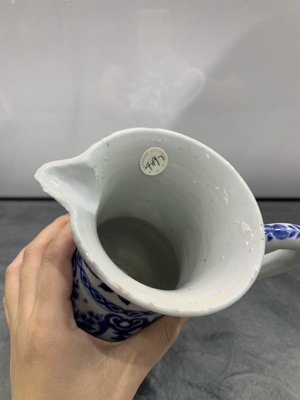 清康熙青花蝶恋花喜上眉梢纹花浇 - 图9
