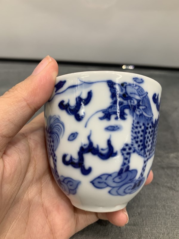 清晚期青花麒麟纹杯 - 图5