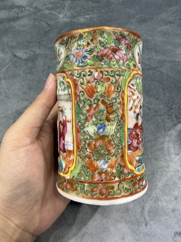 清晚期广彩竹林七贤图模印镂雕小笔筒 - 图3
