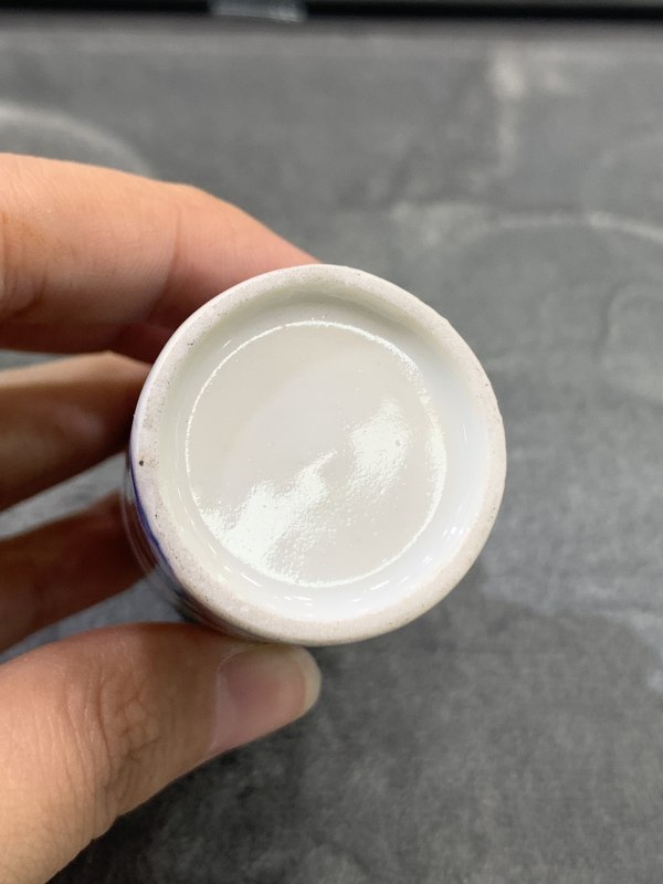清晚期青花踏雪寻梅图鼻烟壶 - 图11