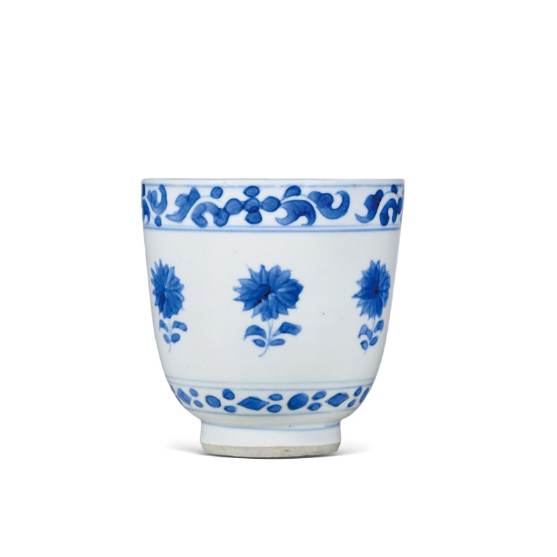 清康熙青花折枝花卉纹铃铛杯