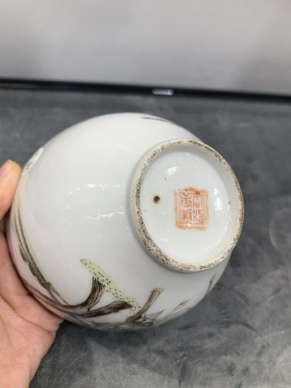 清晚期粉彩旗开得胜纹盖罐 - 图9