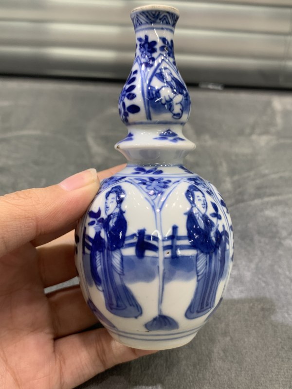 清康熙青花四美图瓜棱小葫芦瓶 - 图2
