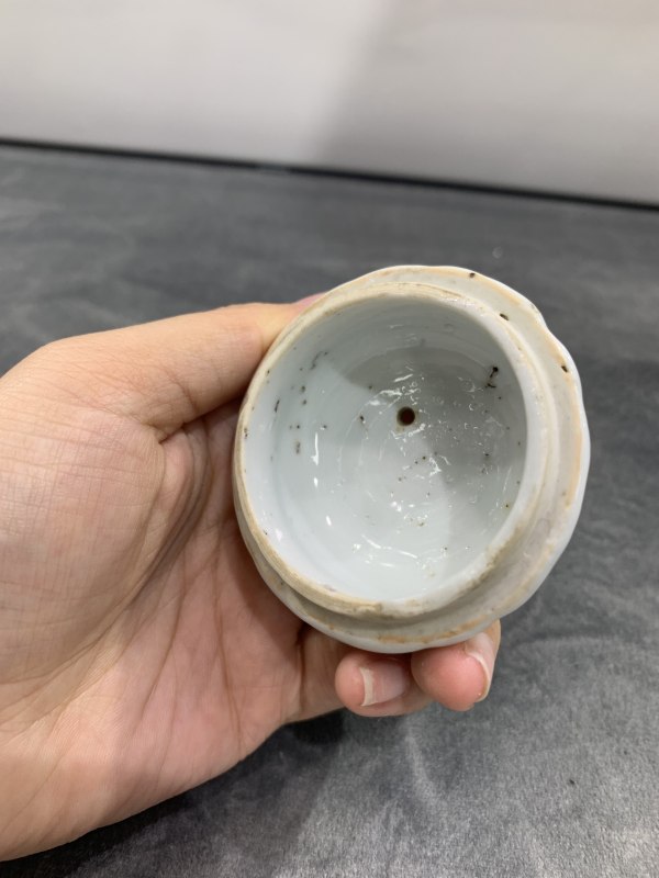 清康熙青花加彩花卉纹瓜棱形壶 - 图14