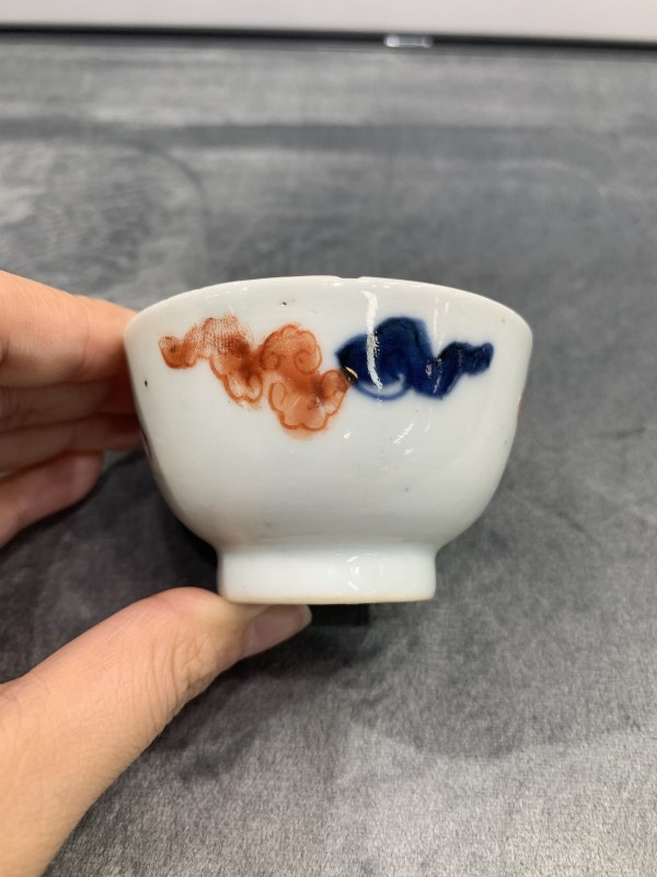 清乾隆青花矾红描金过墙龙纹小杯 - 图5