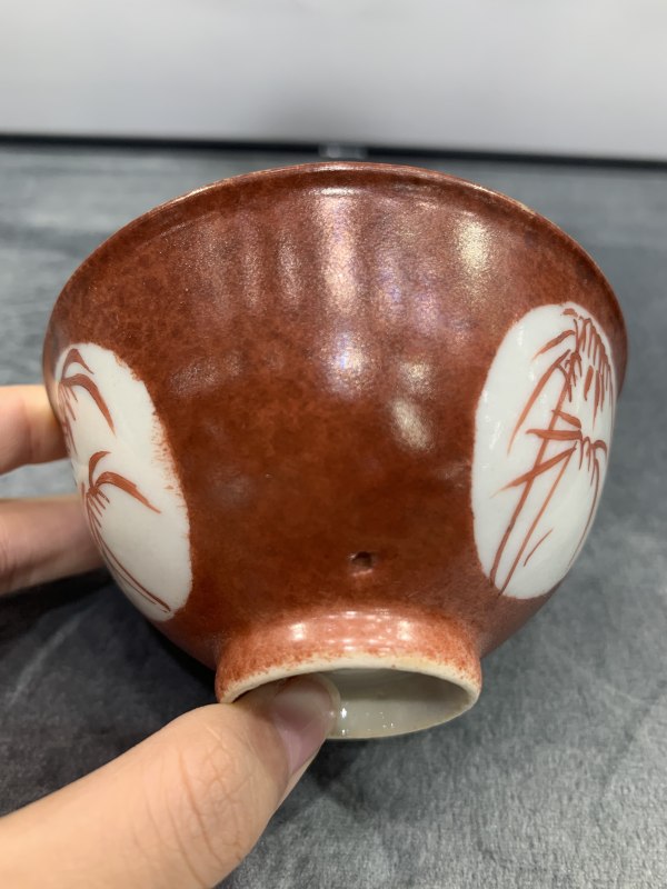 清乾隆珊瑚红地开光竹纹茶园 - 图5