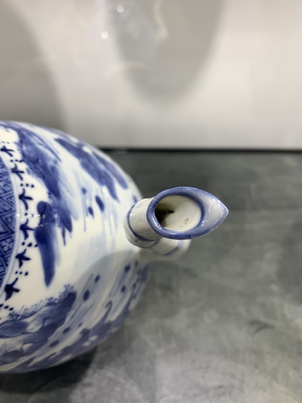 清晚期青花山水楼阁纹壶 - 图9