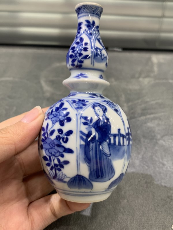 清康熙青花四美图瓜棱小葫芦瓶 - 图3