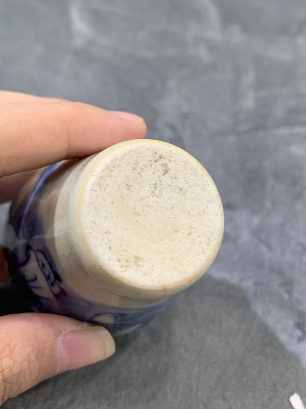 清晚期哥釉青花和合二仙纹鼻烟壶 - 图9