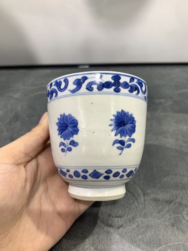 清康熙青花折枝花卉纹铃铛杯 - 图3