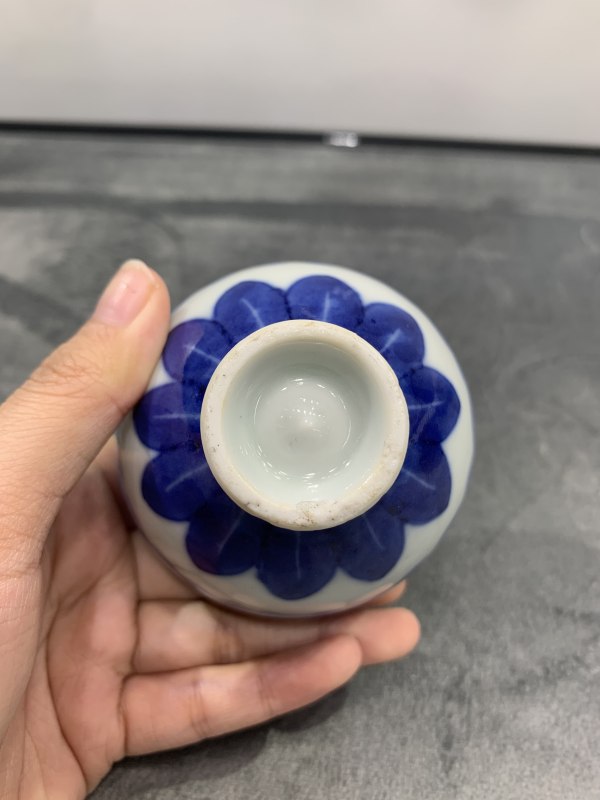 清中期青花蕉叶纹鸡心杯 - 图7