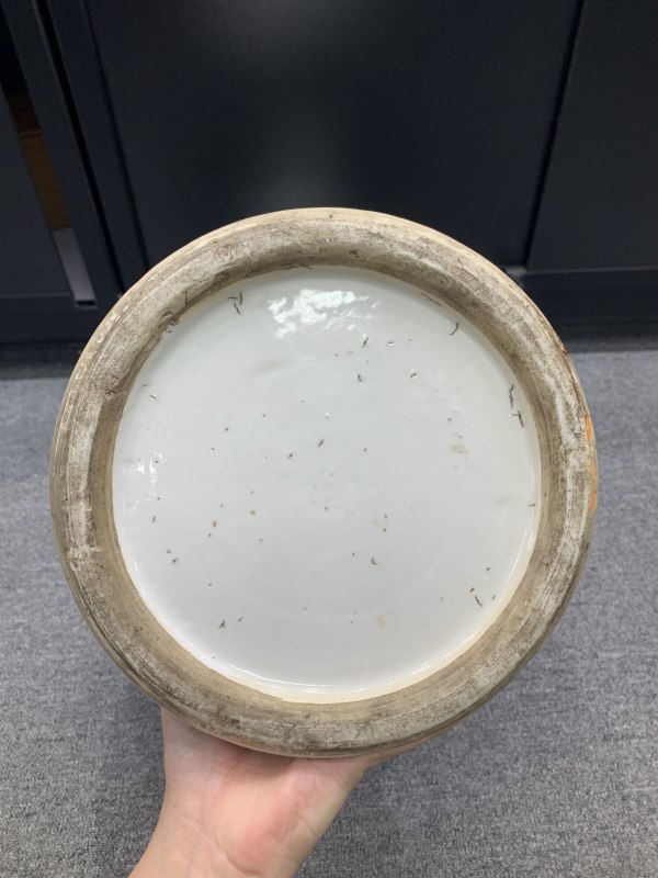 清道光粉彩喜鹿封侯纹蒜头口兽耳衔环大瓶 - 图7