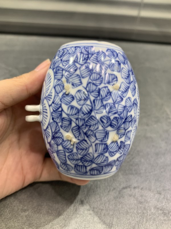 清中期青花缠枝莲纹鸟食罐 - 图2