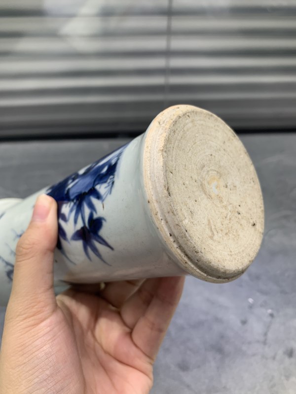 清顺治青花花鸟纹花觚 - 图9