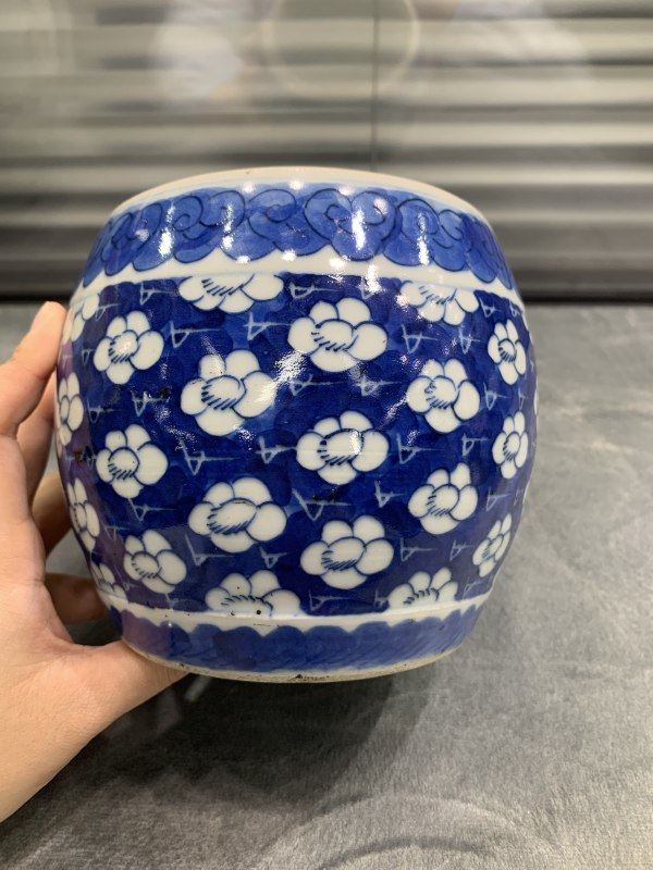 清晚期青花冰梅纹鼓形小缸 - 图3