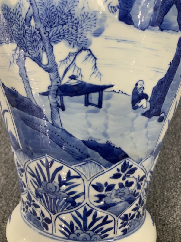 清康熙青花开光山水人物纹大观音尊 - 图10