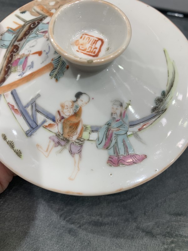 清晚期粉彩旗开得胜纹盖罐 - 图12