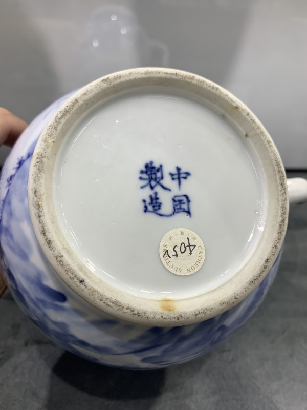 清晚期青花山水楼阁纹壶 - 图12