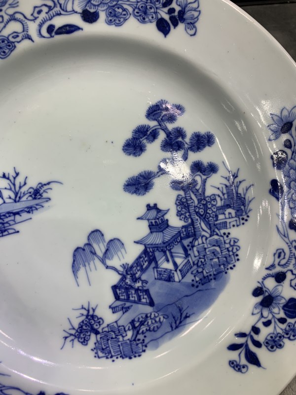 清雍正青花山水楼阁纹折沿盘 - 图3