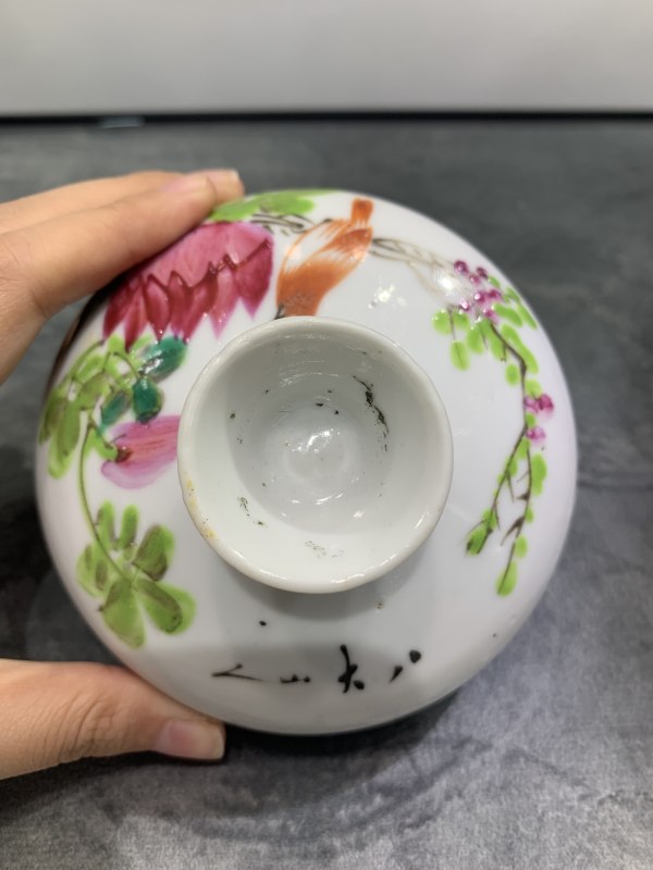 民国粉彩花鸟纹小盖缸 - 图13