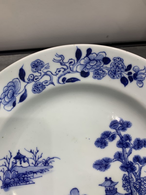 清雍正青花山水楼阁纹折沿盘 - 图4