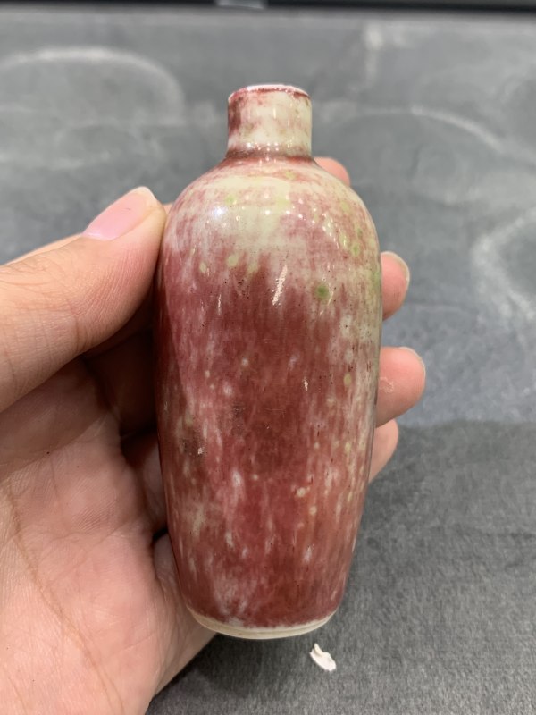 清康熙豇豆红釉鼻烟壶 - 图4