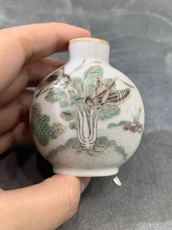 清晚期粉彩飞黄腾达鼻烟壶 - 图4