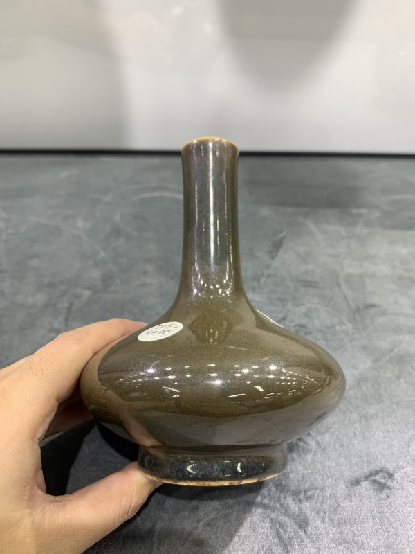 清晚期茶叶末釉荸荠瓶 - 图4