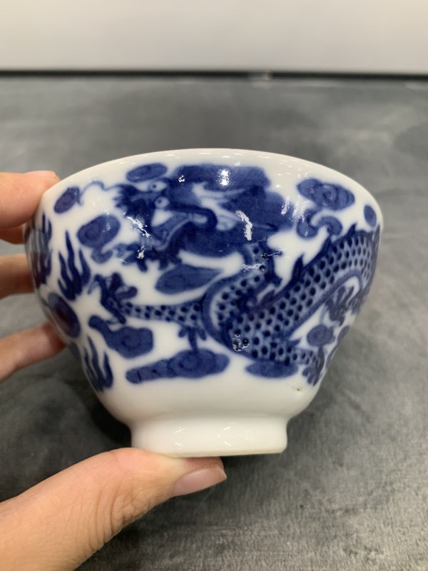 清中期青花双龙赶珠纹盖碗 - 图2